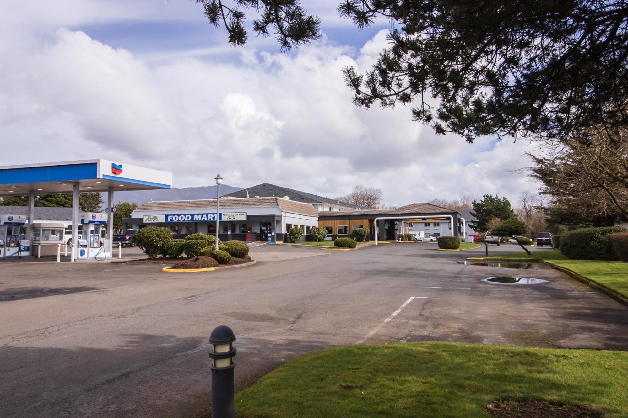 Shilo Inn Suites Tillamook Esterno foto